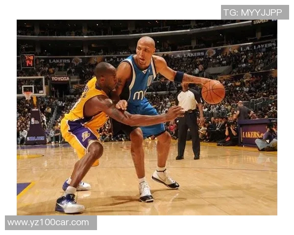 科比在对阵小牛时狂砍52分的传奇表现回顾与分析